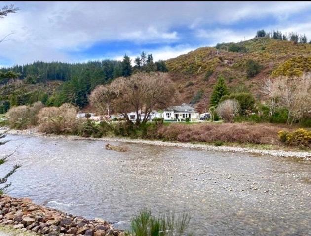 The Old Vicarage Hotell Reefton Exteriör bild